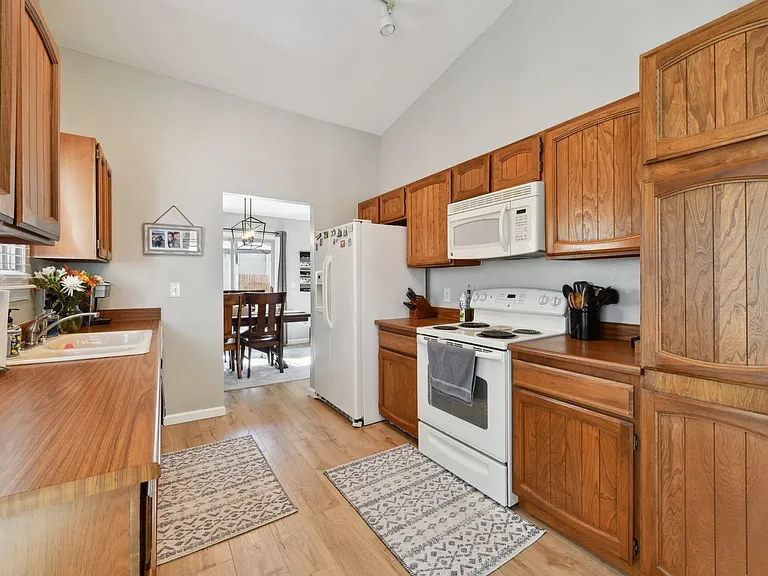 11770 E Asbury Ave — Photo 4