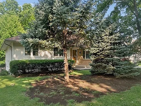 3 bed, 1476 sqft, $2,350 — Photo 1