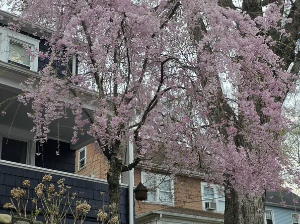 134 Toms Rd, Stamford, CT 06905