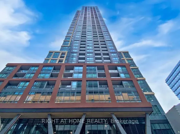 108 Peter St #4013, Toronto, ON M5V 0W2