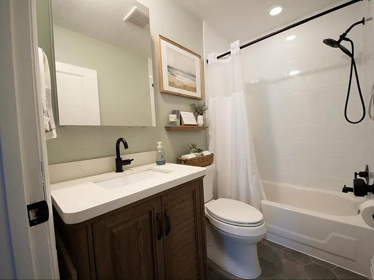 419 S Van Buren Ave — Photo 8