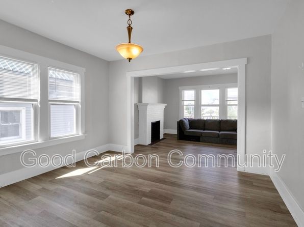 2273 Delaware Ave