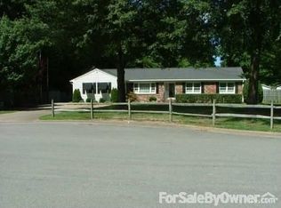 6 Dorlie Cir, Poquoson, VA 23662