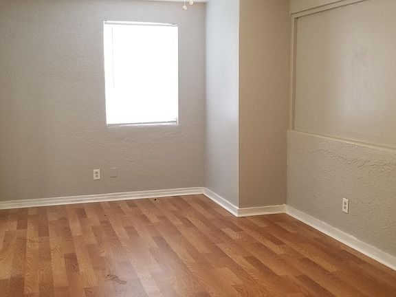 2nd image of 3351 S Sunnybrook Ave