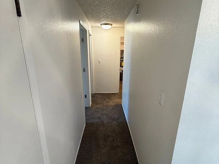441 Senate St NW — Photo 8