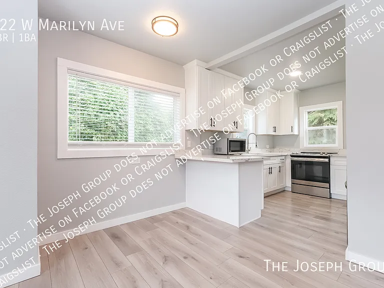 222 W Marilyn Ave — Photo 3