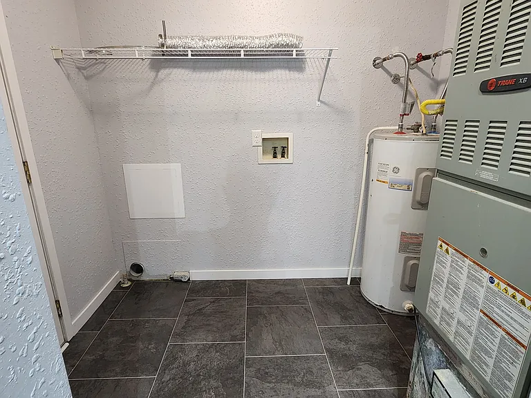 1010 N Apperson Way — Photo 9