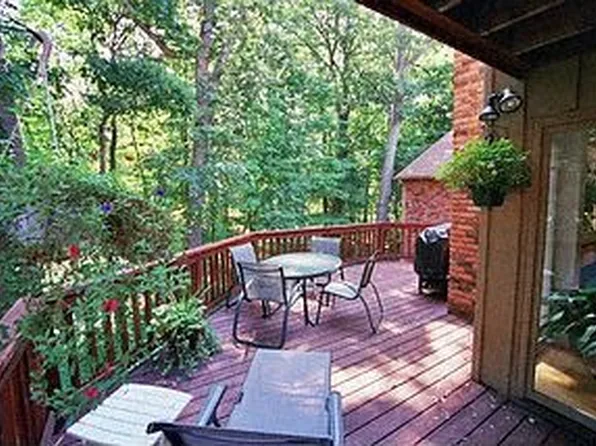 4045 Hidden Woods Dr #1, Bloomfield Hills, MI 48301