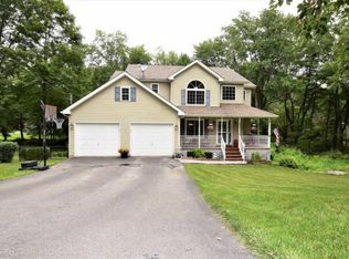 184 Pinewood Dr S, East Stroudsburg, PA