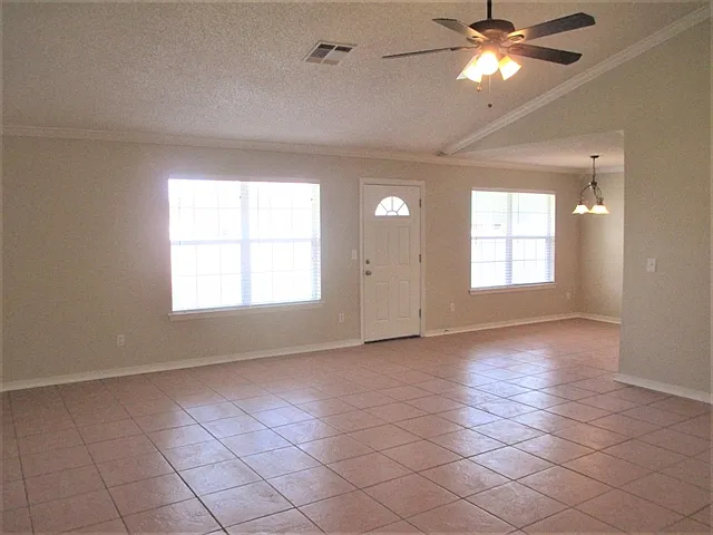 3156 Peppertree Dr — Photo 4