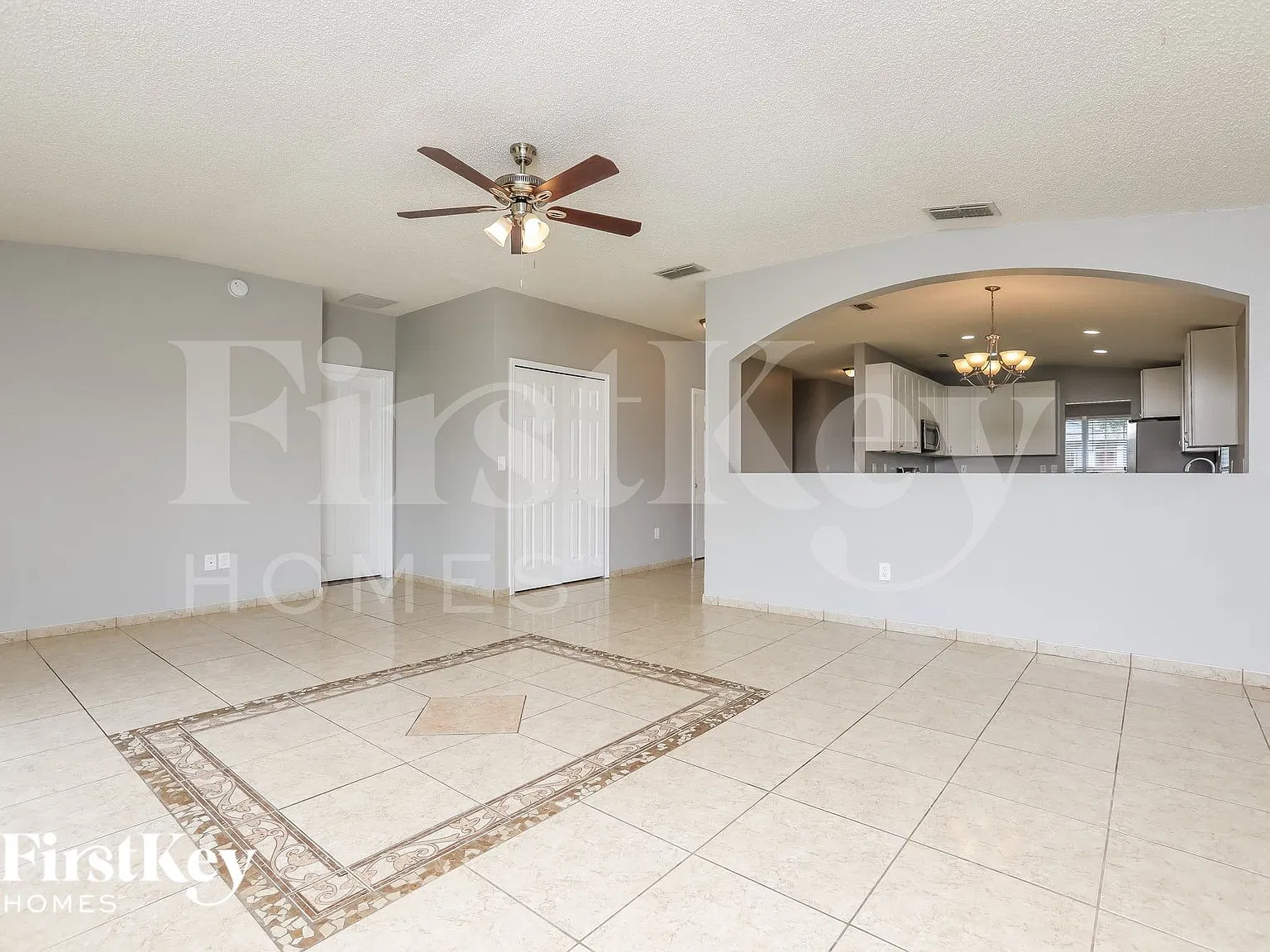 4 bed, 2.0 bath, 2144 sqft, $2,495 — Photo 3
