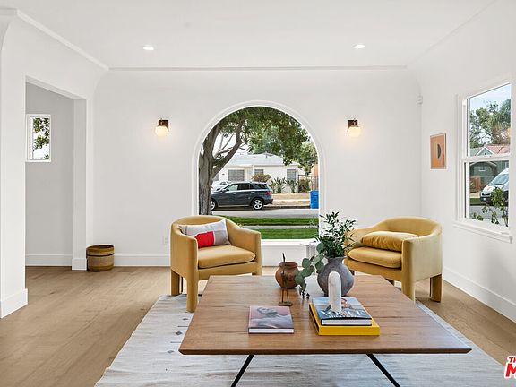 4th image of 3639 W 59th Pl