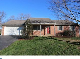 87 Apricot Ave, Leola, PA 17540