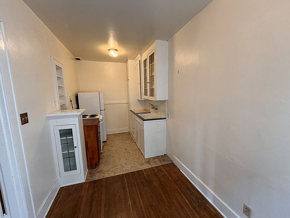 5th image of 5019 Phinney Ave N #21139376