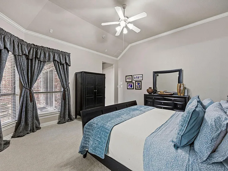 4750 Haverford Dr — Photo 16