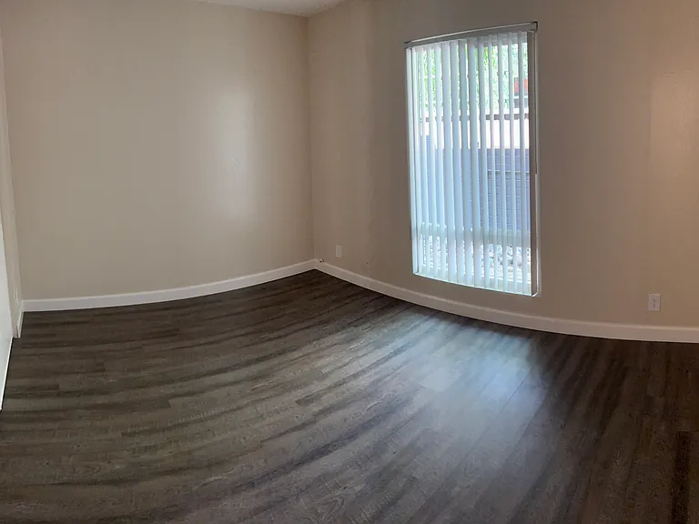 4875 Manzanita Ave #5 — Photo 5