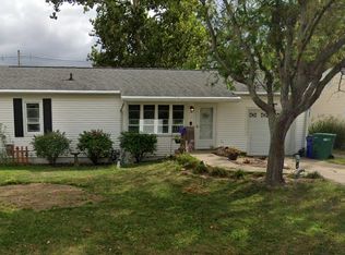 19 La Salle Dr, Decatur, IL 62521