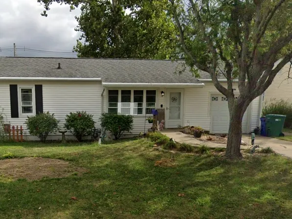 19 La Salle Dr, Decatur, IL 62521