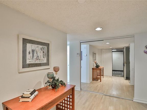 5th image of 1480 Gulf Blvd APT 412