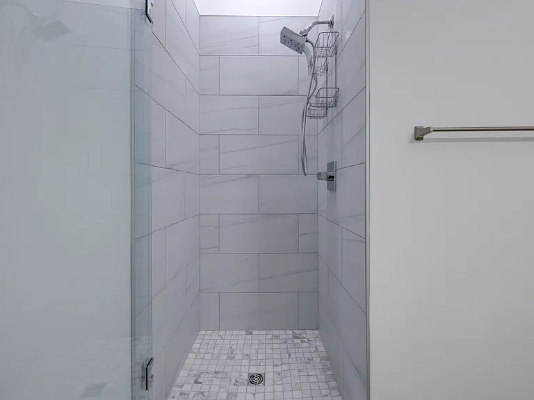 542 Southgate Ave #302 — Photo 23