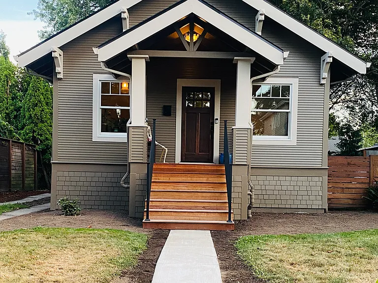 2036 SE Harold St — Photo 1