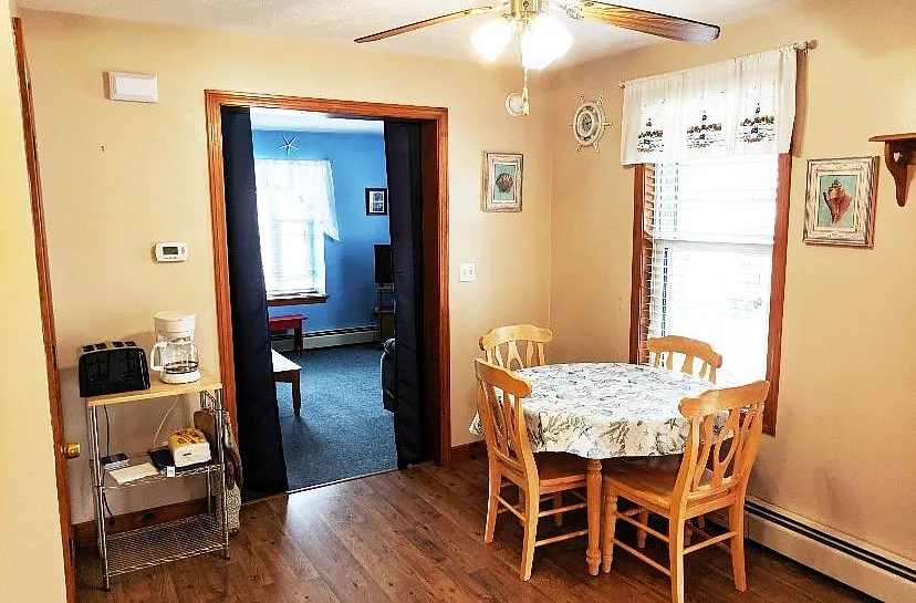 6 Imperial St #2