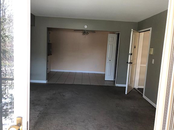 3rd image of 38255 Fairway Ct APT 79B