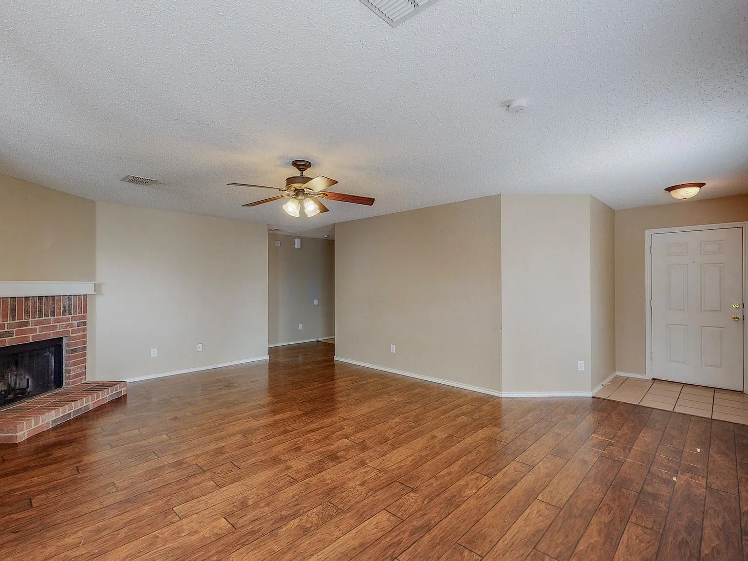 3 bed, 1518 sqft, $1,950 — Photo 4