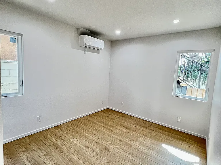 3119 W 109th St #B34 — Photo 14