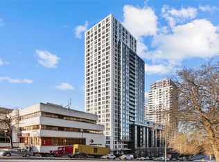 5665 Boundary Rd #2206, Vancouver, BC V5R 0E4