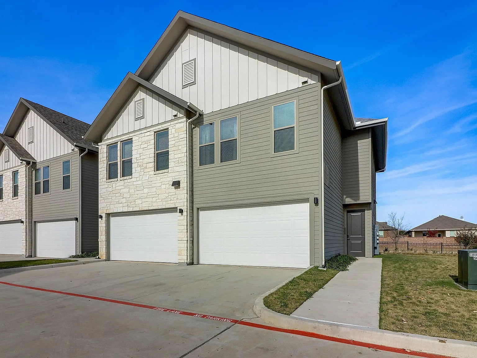 The Palo Townhomes — Photo 1