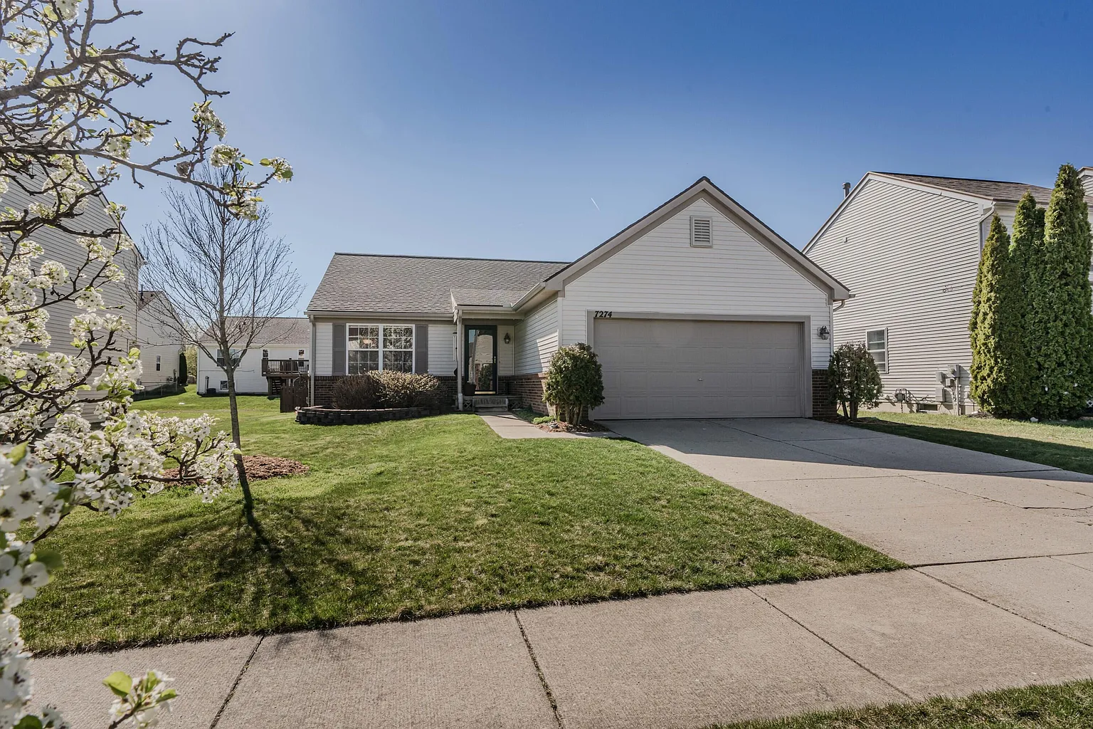 7274 Spy Glass Ln photo 1