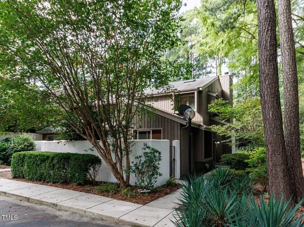 16 Dartford Ct, Chapel Hill, NC 27517