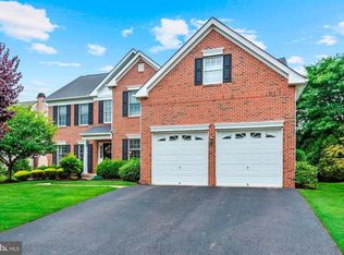 9 Gladwynne Ter, Moorestown, NJ 08057
