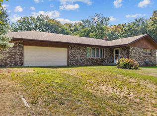 5745 McDonald Rd, Roscoe, IL 61073