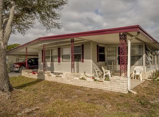 1323 Apache Cir, Tavares, FL 32778