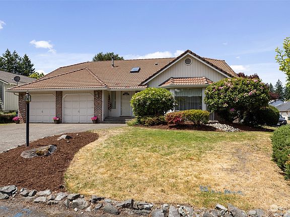 2nd image of 7606 92nd Avenue SW