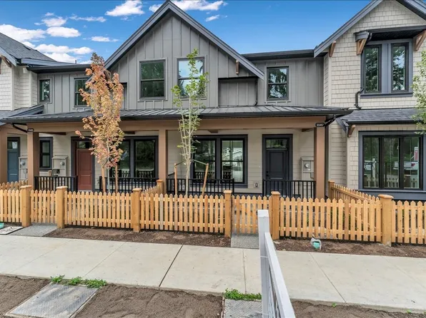 20487 74b Ave, Langley, BC V2Y 3S8