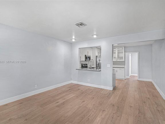 4th image of 5001 SW 92nd Ter