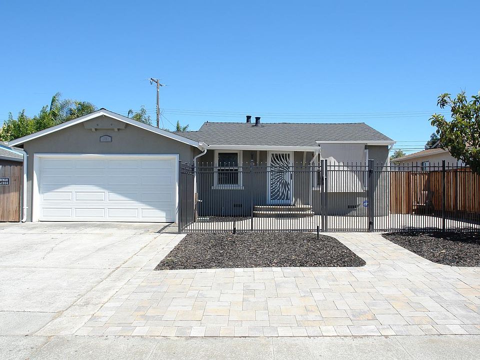 1st image of 2061 Bowers Ave