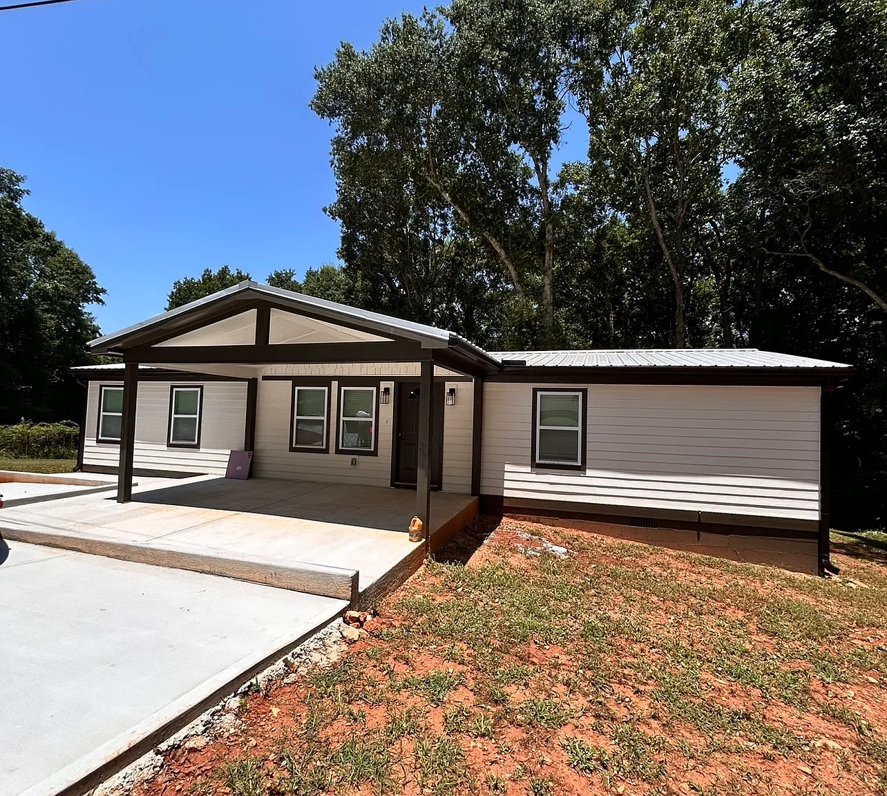 3 bed, 1400 sqft, $1,850 — Photo 1