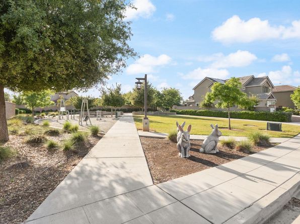3575 Bellaire Ave, Clovis, CA 93619