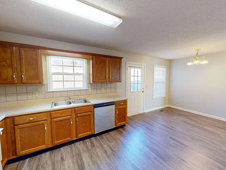 656 Wilderness Trl — Photo 8