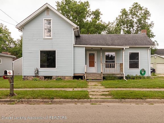 2nd image of 130 E Oak St