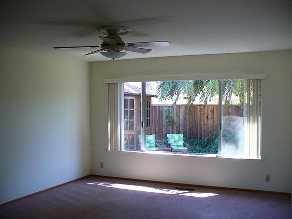2nd image of 2866 Julio Ave