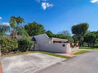 8129 SW 81st Ct, Miami, FL 33143