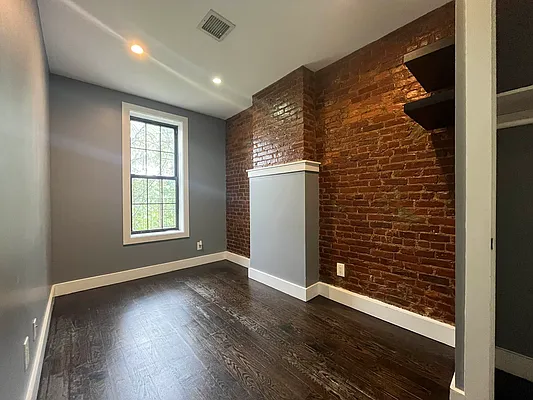 Rented by Yup Realty LLC | media 16