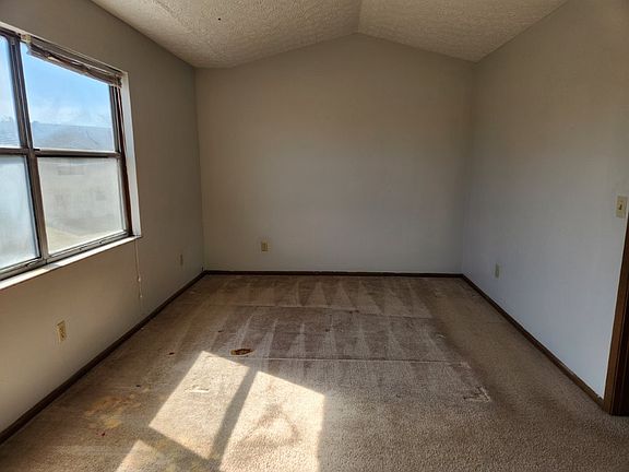 5th image of 3841 Heatherglen Dr