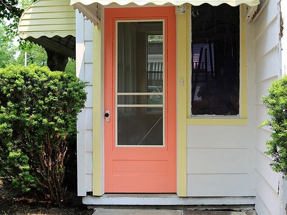 2nd image of 311 Orchard St