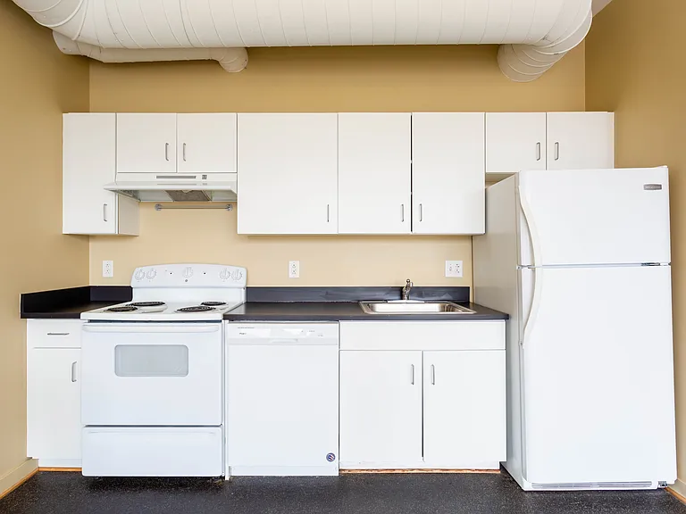 Cayuga Lofts — Photo 17